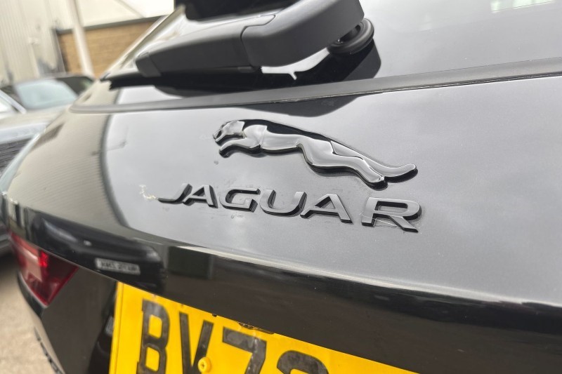 2023 (72) JAGUAR F-PACE 2.0 D200 R-Dynamic Black 5dr Auto AWD 5156247