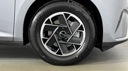 BYD DOLPHIN G 1.5 DM-i 212 Boost 5dr Auto 5735253