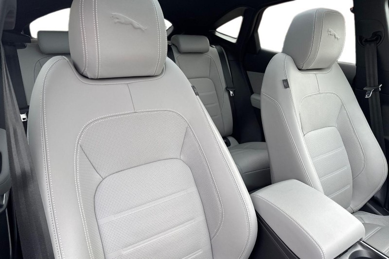 2023 (23) JAGUAR E-PACE 1.5 P300e R-Dynamic HSE 5dr Auto 5161235
