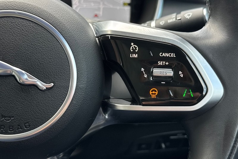 2022 (72) JAGUAR I-PACE 294kW EV400 Black 90kWh 5dr Auto [11kW Charger] 5159348