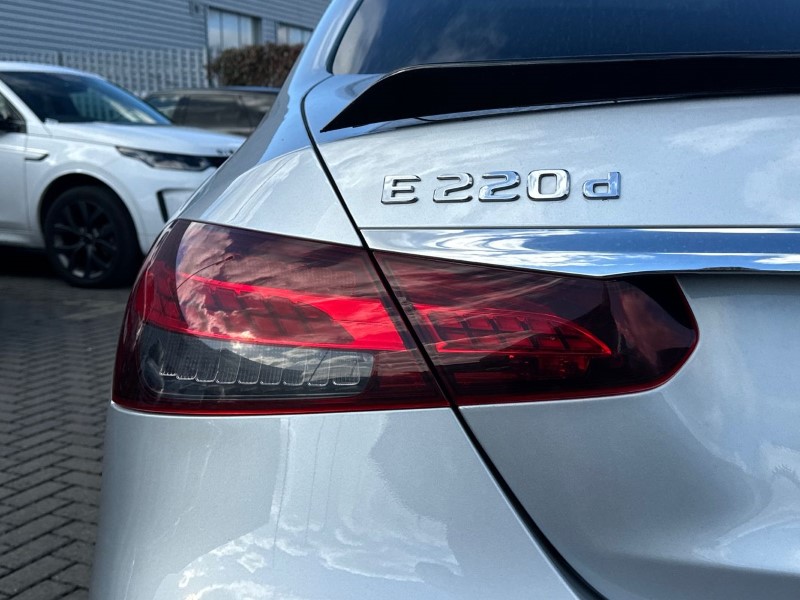 2022 (71) MERCEDES-BENZ E CLASS E220d AMG Line Night Edition Prem PLUS 4dr 9G-Tronic 3604834