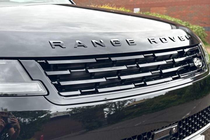 2026 (26) LAND ROVER RANGE ROVER SPORT 4.4 P635 V8 SV 5dr Auto 5724549