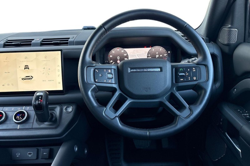 2024 (24) LAND ROVER DEFENDER 3.0 D250 X-Dynamic HSE 110 5dr Auto 5190371