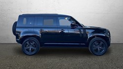 2024 (24) LAND ROVER DEFENDER 3.0 D250 X-Dynamic HSE 110 5dr Auto 5190361