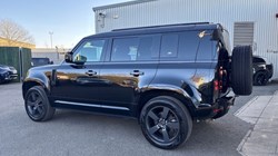 2024 (24) LAND ROVER DEFENDER 3.0 D250 X-Dynamic HSE 110 5dr Auto 5190415