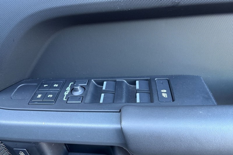 2024 (24) LAND ROVER DEFENDER 3.0 D250 X-Dynamic HSE 110 5dr Auto 5190379