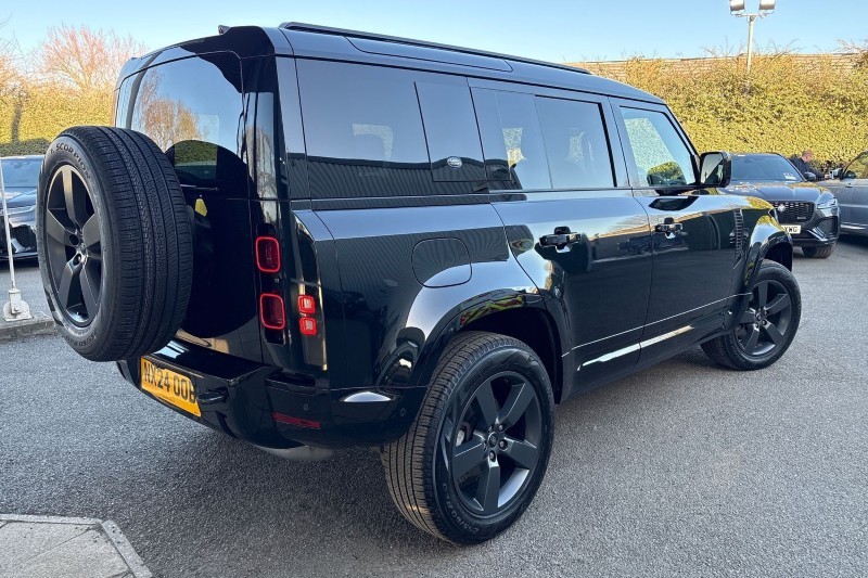 2024 (24) LAND ROVER DEFENDER 3.0 D250 X-Dynamic HSE 110 5dr Auto 5190407