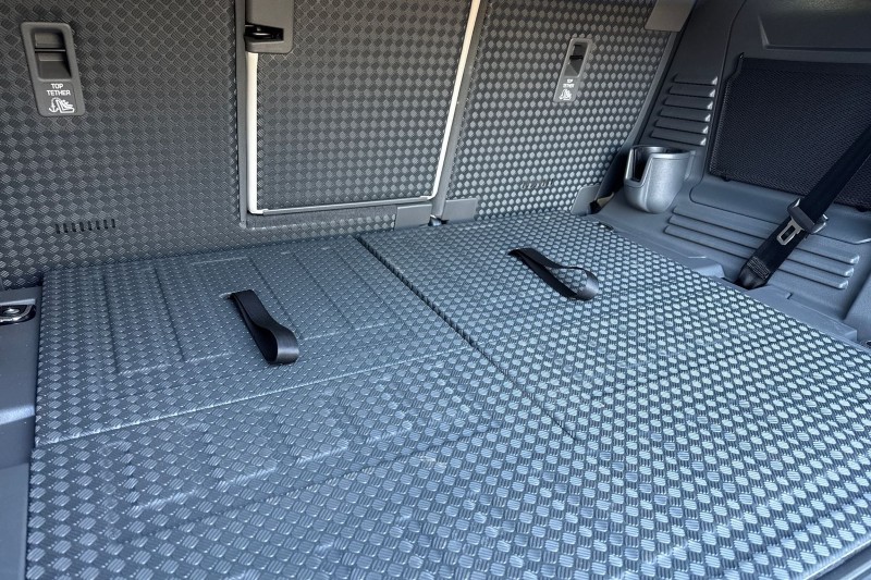 2025 (75) LAND ROVER DEFENDER 3.0 D350 X-Dynamic HSE 110 5dr Auto [7 Seat] 5192014