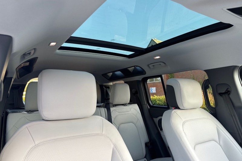 2025 (75) LAND ROVER DEFENDER 3.0 D350 X-Dynamic HSE 110 5dr Auto [7 Seat] 5191993