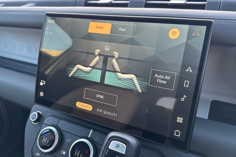 2025 (75) LAND ROVER DEFENDER 3.0 D350 X-Dynamic HSE 110 5dr Auto [7 Seat] 5192006