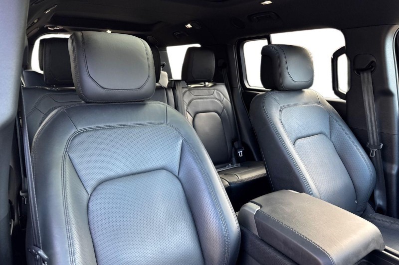 2024 (73) LAND ROVER DEFENDER 5.0 P500 V8 130 5dr Auto [8 Seat] 5159121