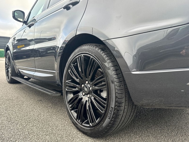 2022 (22) LAND ROVER RANGE ROVER SPORT 3.0 D300 HSE Dynamic Black 5dr Auto 3636027