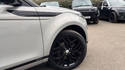 2019 (19) LAND ROVER RANGE ROVER EVOQUE 2.0 D180 R-Dynamic SE 5dr Auto 5209170