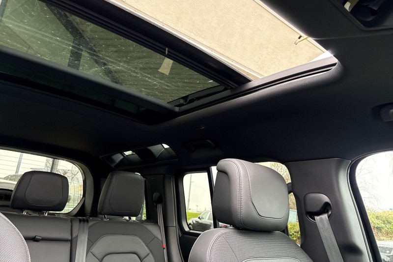 2022 (22) LAND ROVER DEFENDER 3.0 D300 X-Dynamic HSE 110 5dr Auto 5146892