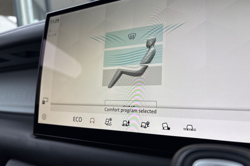 2022 (22) LAND ROVER DEFENDER 3.0 D300 X-Dynamic HSE 110 5dr Auto 5146872