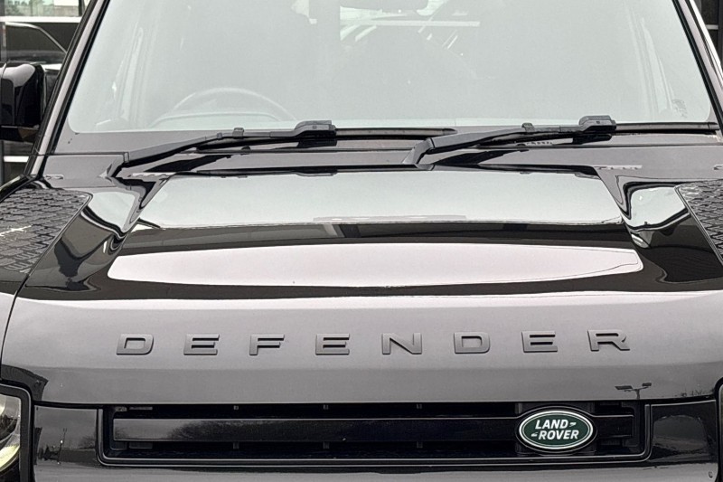 2022 (22) LAND ROVER DEFENDER 3.0 D300 X-Dynamic HSE 110 5dr Auto 5146883