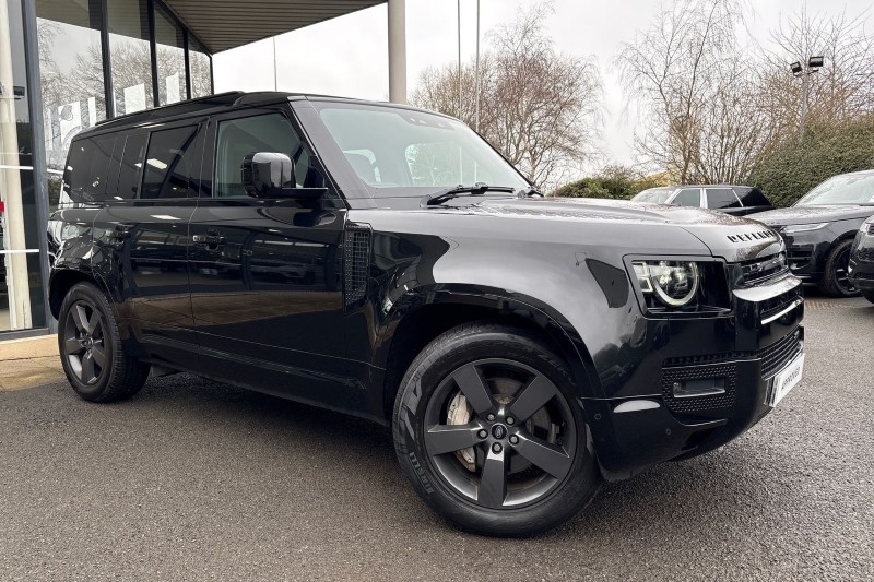 2022 (22) LAND ROVER DEFENDER 3.0 D300 X-Dynamic HSE 110 5dr Auto 5146884