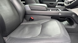 2022 (22) LAND ROVER DEFENDER 3.0 D300 X-Dynamic HSE 110 5dr Auto 5146862