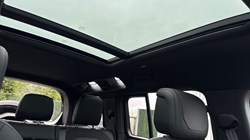 2022 (22) LAND ROVER DEFENDER 3.0 D300 X-Dynamic HSE 110 5dr Auto 5146857