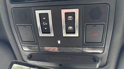 2022 (22) LAND ROVER DEFENDER 3.0 D300 X-Dynamic HSE 110 5dr Auto 5146893