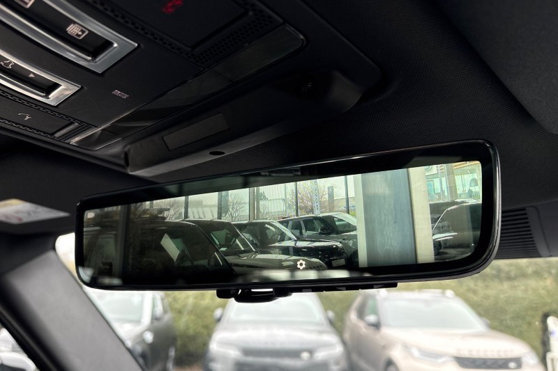 2022 (22) LAND ROVER DEFENDER 3.0 D300 X-Dynamic HSE 110 5dr Auto 5146858