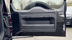 2022 (22) LAND ROVER DEFENDER 3.0 D300 X-Dynamic HSE 110 5dr Auto 5146880