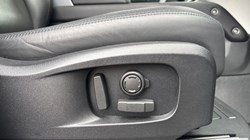 2022 (22) LAND ROVER DEFENDER 3.0 D300 X-Dynamic HSE 110 5dr Auto 5146861