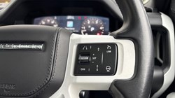 2022 (22) LAND ROVER DEFENDER 3.0 D300 X-Dynamic HSE 110 5dr Auto 5146866