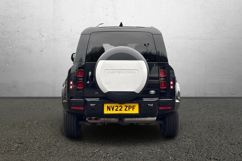 2022 (22) LAND ROVER DEFENDER 3.0 D300 X-Dynamic HSE 110 5dr Auto 5146842