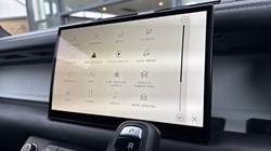 2022 (22) LAND ROVER DEFENDER 3.0 D300 X-Dynamic HSE 110 5dr Auto 5146870