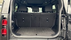 2022 (22) LAND ROVER DEFENDER 3.0 D300 X-Dynamic HSE 110 5dr Auto 5146846