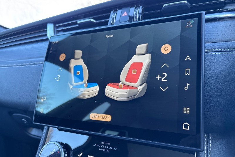 2024 (24) JAGUAR F-PACE 2.0 P400e R-Dynamic HSE Black 5dr Auto AWD 5136574