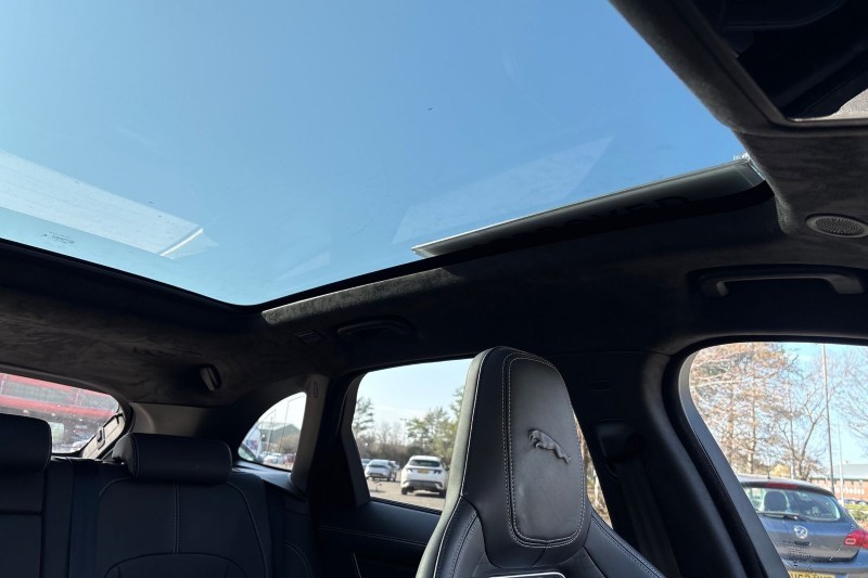 2024 (24) JAGUAR F-PACE 2.0 P400e R-Dynamic HSE Black 5dr Auto AWD 5136558