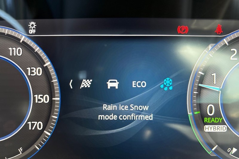 2024 (24) JAGUAR F-PACE 2.0 P400e R-Dynamic HSE Black 5dr Auto AWD 5136573