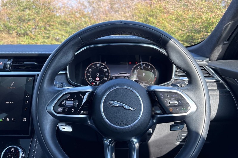 2024 (24) JAGUAR F-PACE 2.0 P400e R-Dynamic HSE Black 5dr Auto AWD 5136565