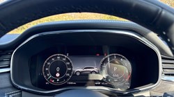 2024 (24) JAGUAR F-PACE 2.0 P400e R-Dynamic HSE Black 5dr Auto AWD 5136553