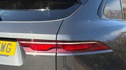 2024 (24) JAGUAR F-PACE 2.0 P400e R-Dynamic HSE Black 5dr Auto AWD 5136588