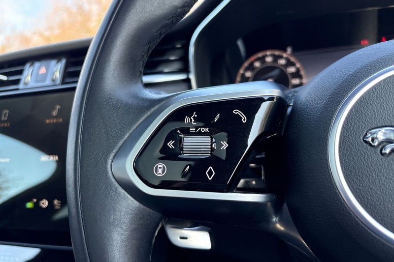 2024 (24) JAGUAR F-PACE 2.0 P400e R-Dynamic HSE Black 5dr Auto AWD 5136566