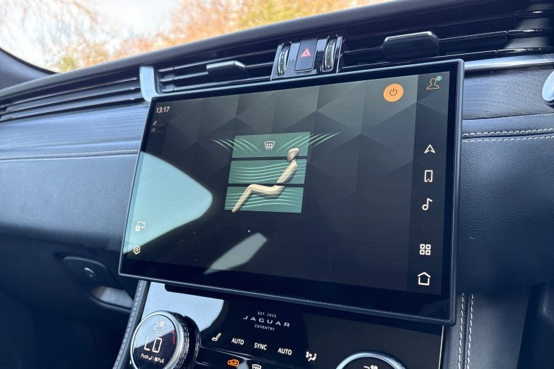 2024 (24) JAGUAR F-PACE 2.0 P400e R-Dynamic HSE Black 5dr Auto AWD 5136572