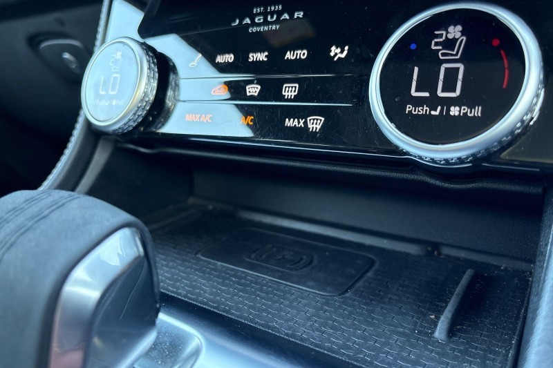 2024 (24) JAGUAR F-PACE 2.0 P400e R-Dynamic HSE Black 5dr Auto AWD 5136576