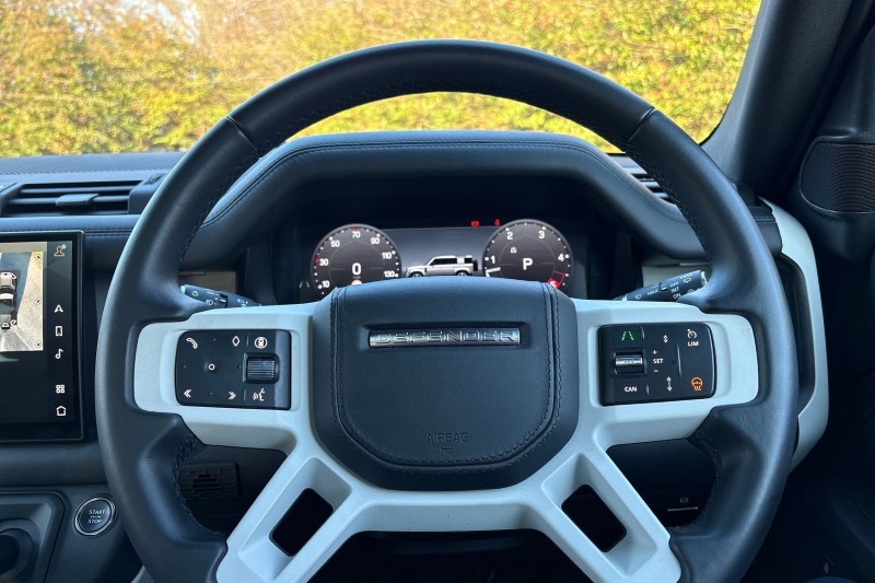 2025 (74) LAND ROVER DEFENDER 3.0 D350 X-Dynamic HSE 110 5dr Auto [7 Seat] 5136620