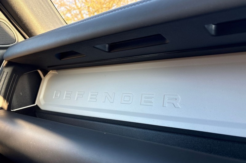 2025 (74) LAND ROVER DEFENDER 3.0 D350 X-Dynamic HSE 110 5dr Auto [7 Seat] 5136614