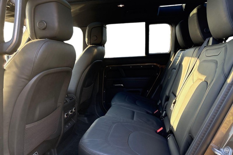 2025 (74) LAND ROVER DEFENDER 3.0 D350 X-Dynamic HSE 110 5dr Auto [7 Seat] 5136596