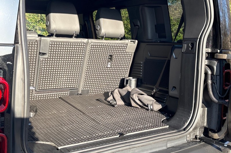 2025 (74) LAND ROVER DEFENDER 3.0 D350 X-Dynamic HSE 110 5dr Auto [7 Seat] 5136635