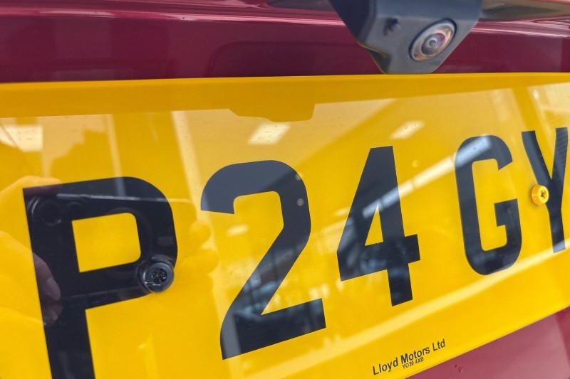 2024 (24) JAGUAR F-PACE 2.0 D200 R-Dynamic SE Black 5dr Auto AWD 5153544