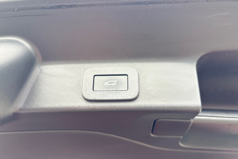 2024 (24) JAGUAR F-PACE 2.0 D200 R-Dynamic SE Black 5dr Auto AWD 5153543