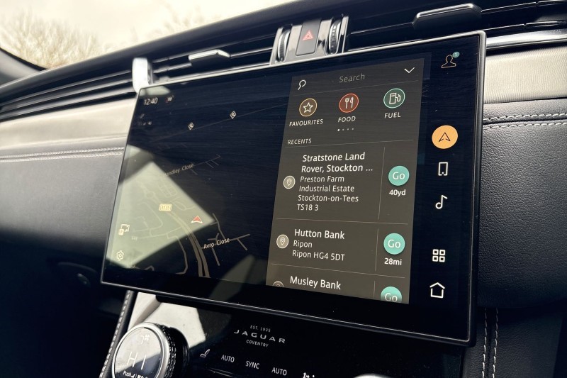 2024 (24) JAGUAR F-PACE 2.0 D200 R-Dynamic SE Black 5dr Auto AWD 5153510