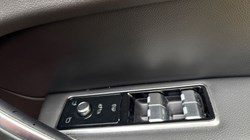 2024 (24) JAGUAR F-PACE 2.0 D200 R-Dynamic SE Black 5dr Auto AWD 5153523