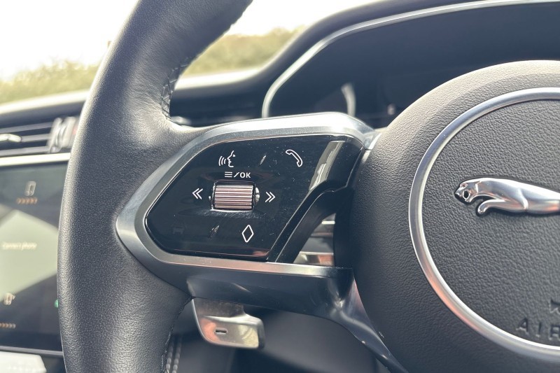 2024 (24) JAGUAR F-PACE 2.0 D200 R-Dynamic SE Black 5dr Auto AWD 5153528