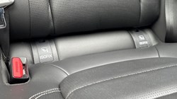 2024 (24) JAGUAR F-PACE 2.0 D200 R-Dynamic SE Black 5dr Auto AWD 5153540